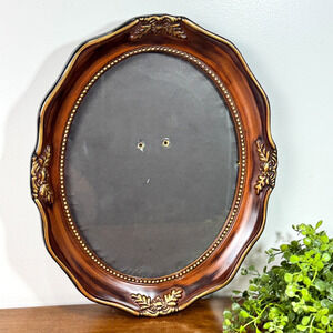 Vintage Victorian-Style Burgundy Gold Detailing Oval Melamine Picture Frame